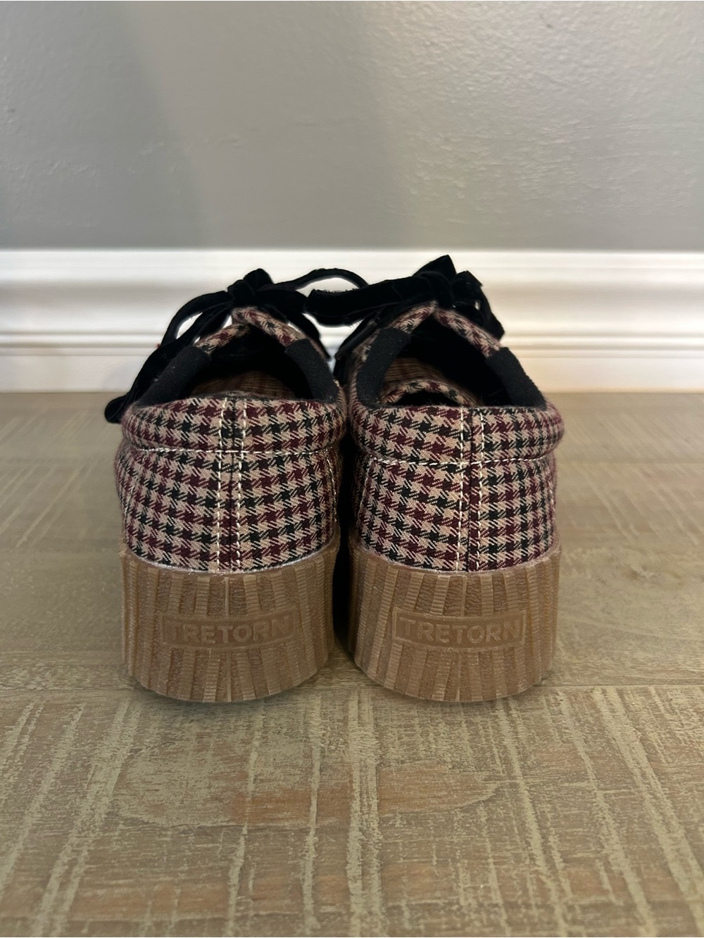 Tretorn Women’s Nylite Plus Bold Burgundy Plaid Sneakers, Size 6M - Picture 5 of 9